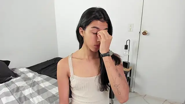 Mazikeen  18 online show from April 3, 1:53 pm