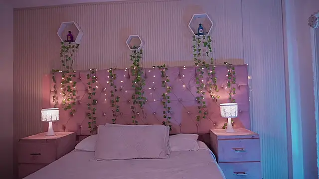 soidai miiu online show from October 1, 9:42 pm