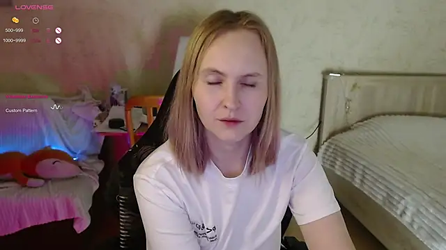 Agatha Mott online show from November 3, 3:32 am