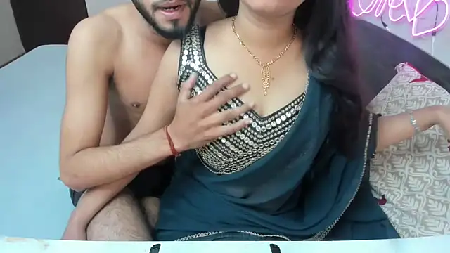 Snapshot of Queen_Couple chatting on October 30, 6:38 am Queen Couple online show from October 30, 6:38 am