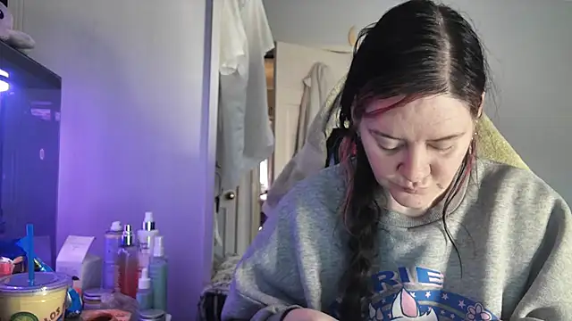 AureliaXOX online show from January 12, 9:25 am