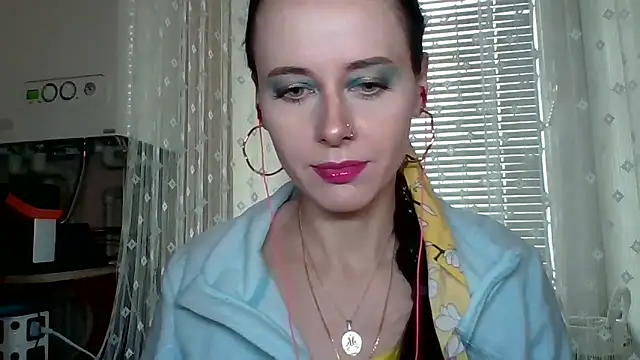 LuminousLady online show from November 6, 10:54 am