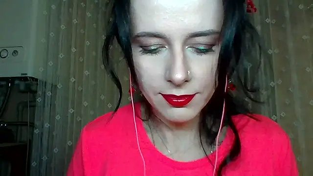 LuminousLady online show from December 13, 7:53 pm