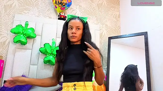 dafnnelewis online show from March 17, 11:47 am