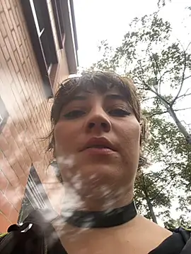 Maggie Geller online show from November 14, 4:07 pm