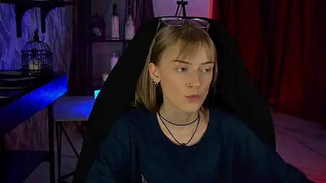 KiraMontoya online show from April 12, 2:58 am