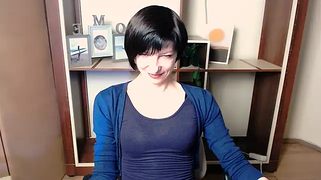  AngeliaFlow  online show from December 16, 7:14 am