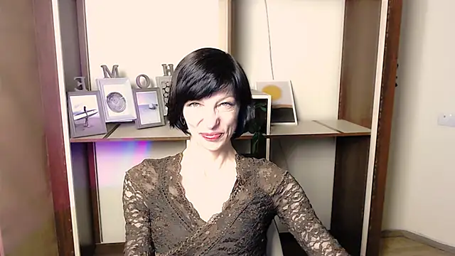  AngeliaFlow  online show from November 6, 8:09 am