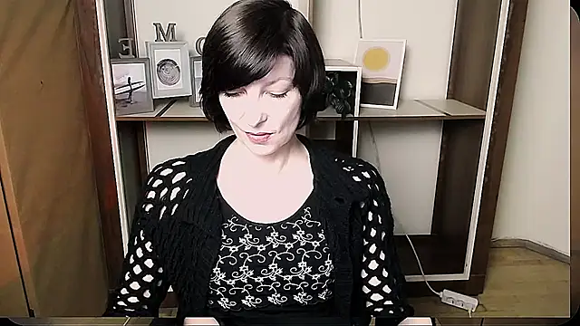  AngeliaFlow  online show from June 2, 8:15 am