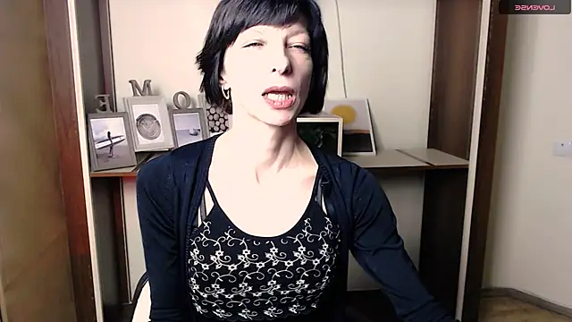  AngeliaFlow  online show from November 5, 8:08 am