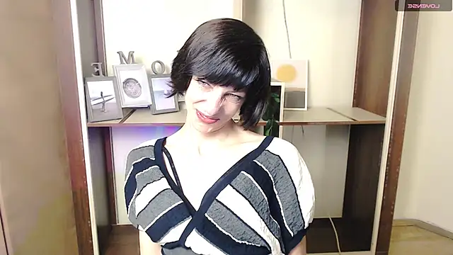 Snapshot of _AngeliaFlow_ chatting on October 23, 7:47 am AngeliaFlow online show from October 23, 7:47 am