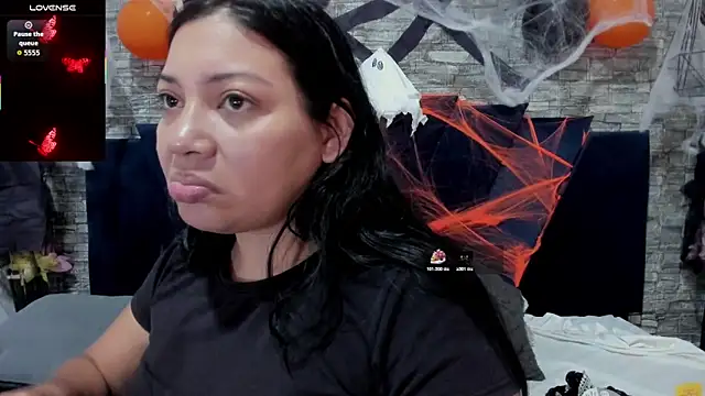 Sophia Brunett online show from October 27, 12:12 pm