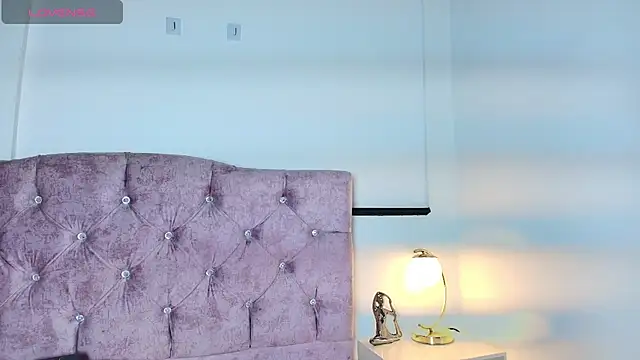 Skye Moore online show from October 23, 7:31 pm