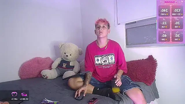 Snapshot of Brianna_Hard chatting on September 10, 2:11 am Brianna Hard online show from September 10, 2:11 am