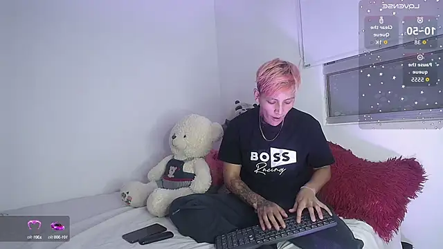 Snapshot of Brianna_Hard chatting on September 13, 2:30 am Brianna Hard online show from September 13, 2:30 am