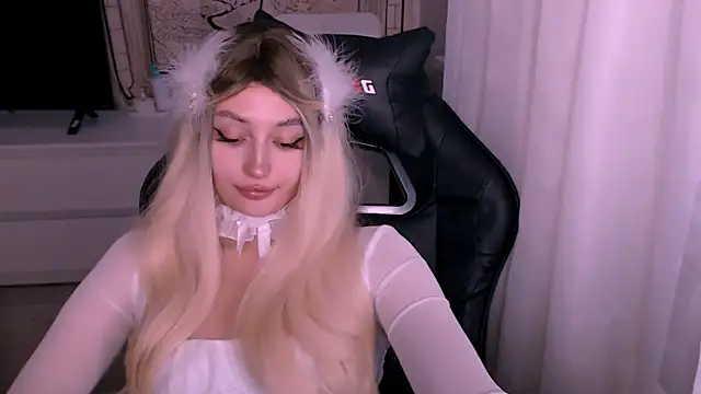 beauty blonde online show from November 10, 2:17 am