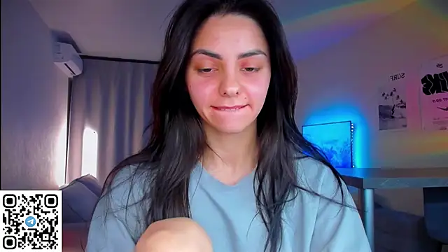 EmiliaZen online show from April 21, 12:14 am