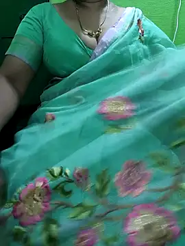 Snapshot of niiveditha chatting on October 9, 3:27 pm niiveditha online show from October 9, 3:27 pm