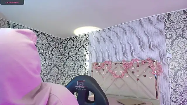 Issa tay1 online show from April 23, 3:36 am