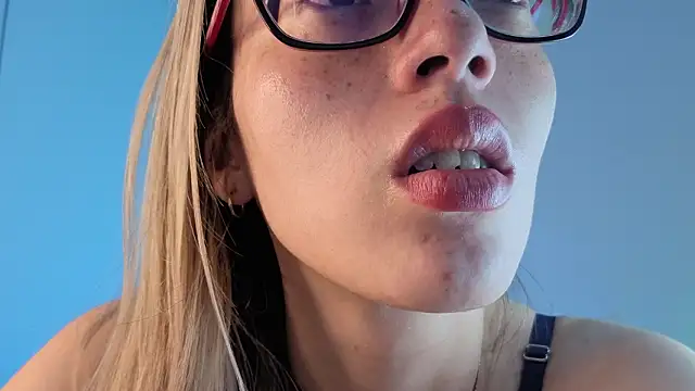 Carolblonde online show from March 7, 1:34 am