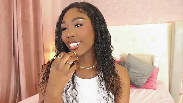 ThianaLopez online show from February 5, 9:51 pm