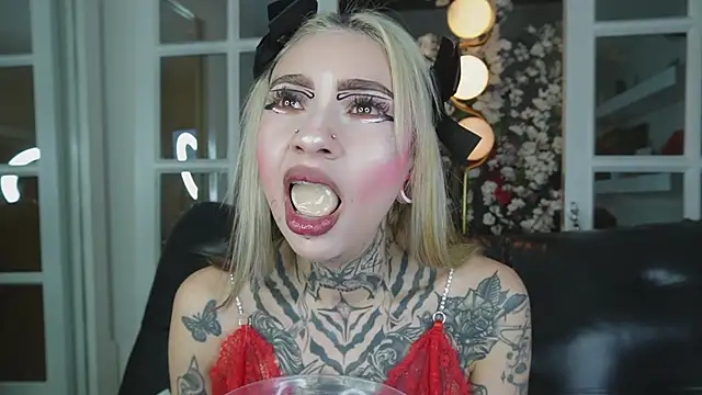 miss   angel online show from February 3, 11:04 am