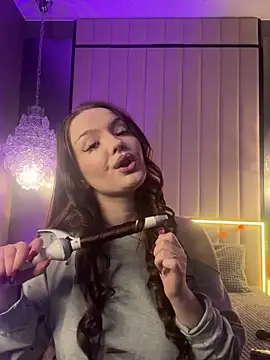 AlexaBright online show from November 3, 6:01 pm