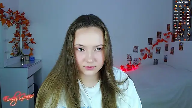 EmilyxxGraces online show from September 29, 11:54 pm