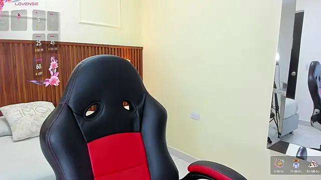 MELINAMARTINS online show from September 18, 7:56 pm