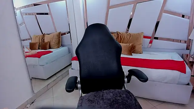 aurora coldd online show from September 19, 10:42 pm