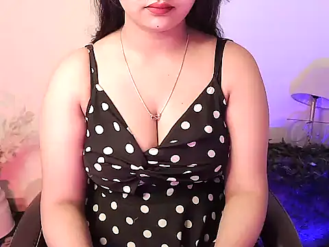 megancatluna online show from December 5, 4:12 am