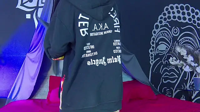 Arii moon online show from September 8, 7:46 pm