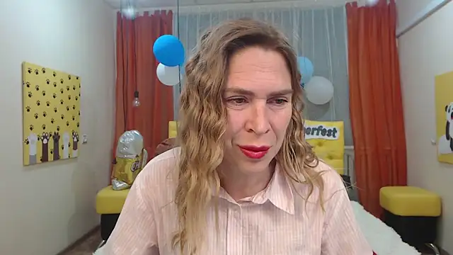 TessaDaybreak online show from October 1, 6:29 am