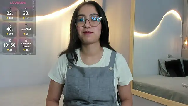 lucelly 15 online show from January 14, 11:59 am