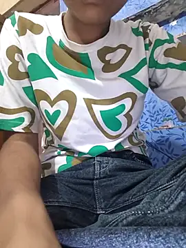 Snapshot of Aaradhna-hoy chatting on October 29, 10:19 am Aaradhna-hoy online show from October 29, 10:19 am