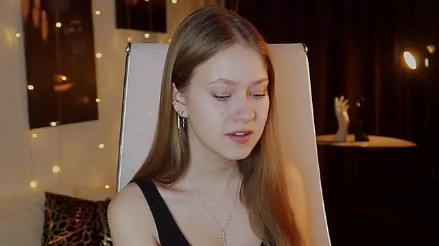 EveMundie online show from March 18, 12:32 pm