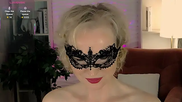 Snapshot of Sandra_Kind chatting on October 21, 6:06 am Sandra Kind online show from October 21, 6:06 am