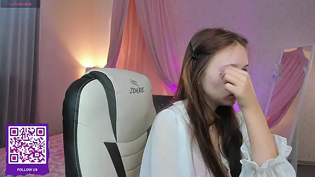 boozekirs  online show from September 14, 3:15 am