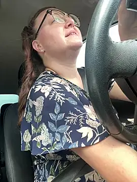 HTXBELLE online show from March 4, 5:52 pm