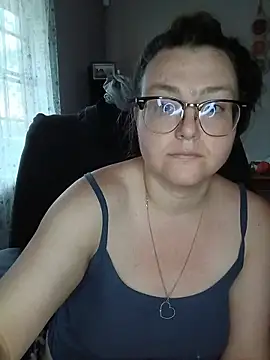 HTXBELLE online show from November 14, 11:05 pm