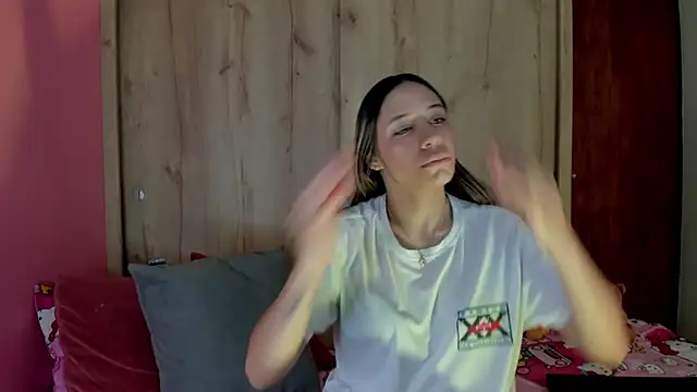 TANIA 06 online show from June 22, 1:08 pm