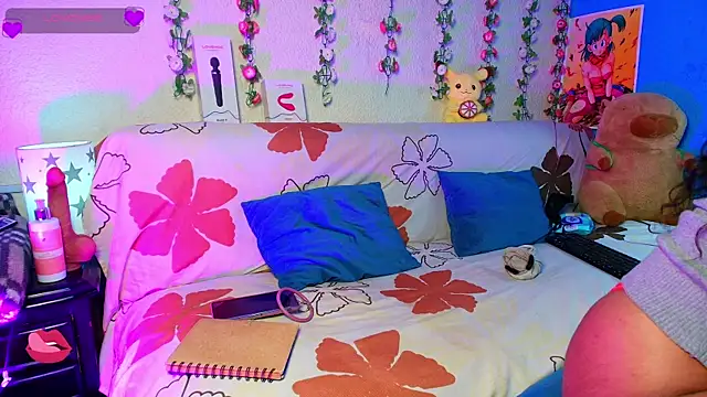 Vicky Miller 05 online show from April 10, 6:47 pm