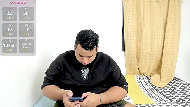 MICHAEL AND SHARON online show from March 6, 11:44 pm