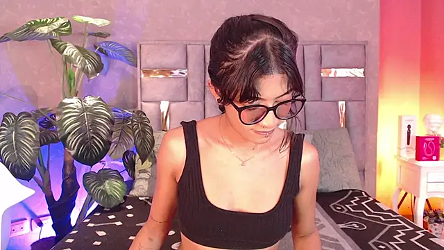 Tyla Ks online show from September 11, 7:58 pm