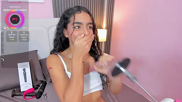 honey sofii  online show from December 5, 1:34 pm