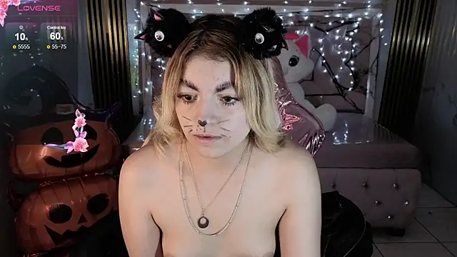 lili conor s online show from October 31, 4:36 am