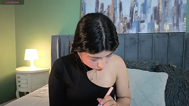 Cassie bloom online show from June 5, 3:32 am