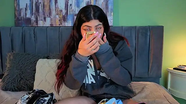 Cassie bloom online show from April 14, 3:17 am