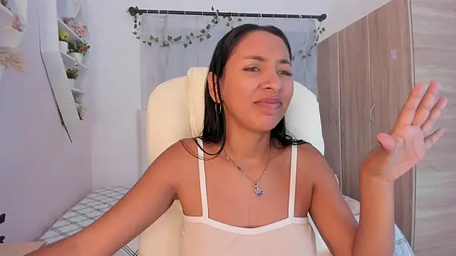 Emma lorense22 online show from November 12, 7:12 pm