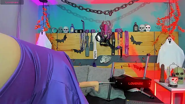 ChloeAllennn online show from October 24, 11:50 am